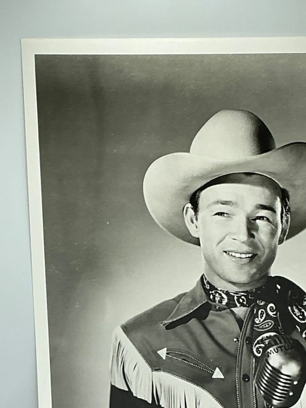 Roy Rogers Glossy Photo 8x10 Singing Cowboy Mutual Microphone Western - Picture 2 of 6